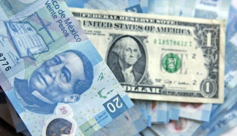 Peso mexicano continúa a la baja tras día feriado en Estados Unidos